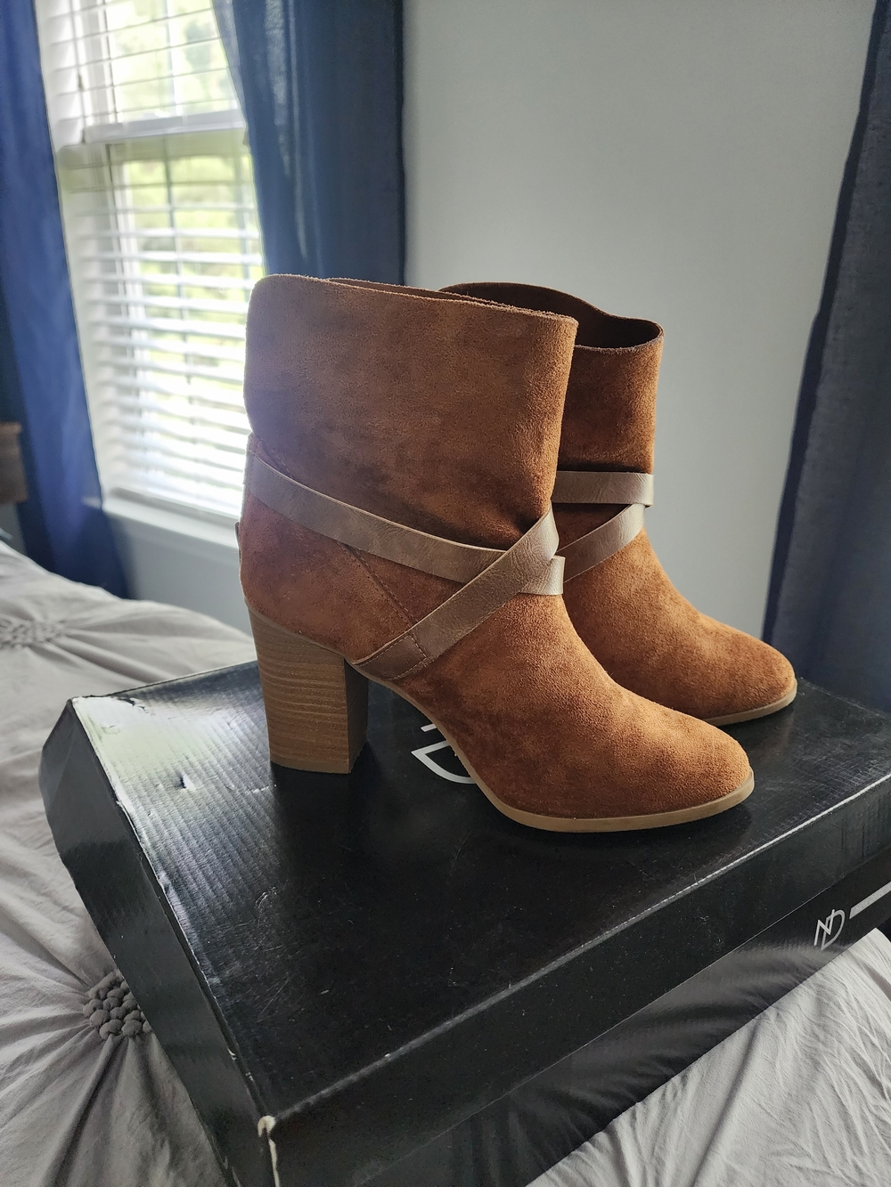 Women's New Directions Jorie strap cognac suede ankle boots Size 7